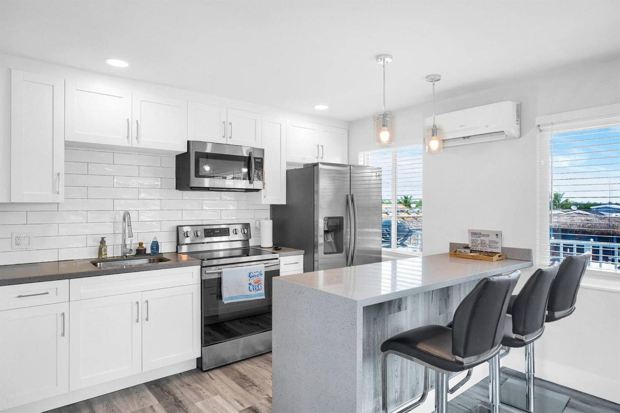 Waterfront Studio 1, Kayaks, Pool, Bay View, Wifi Jewfish Buitenkant foto